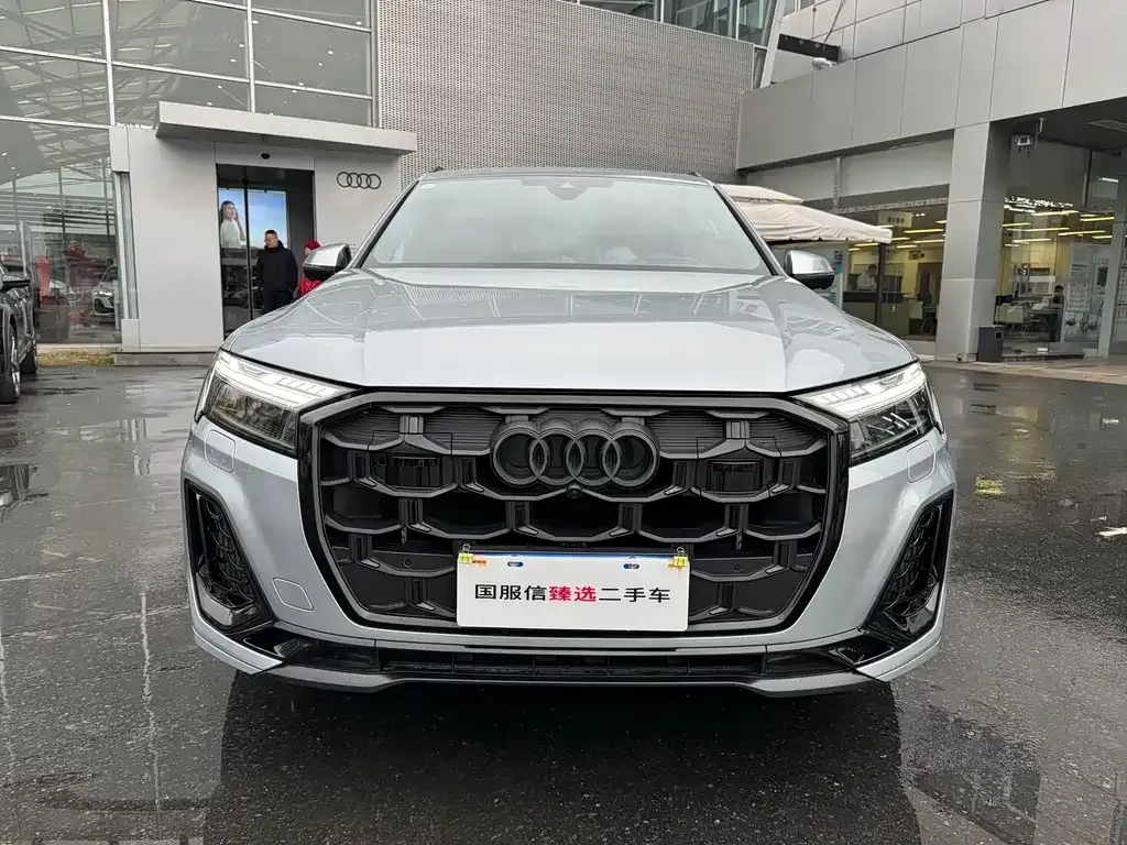 Audi SQ7 2024 из CN, фото 6