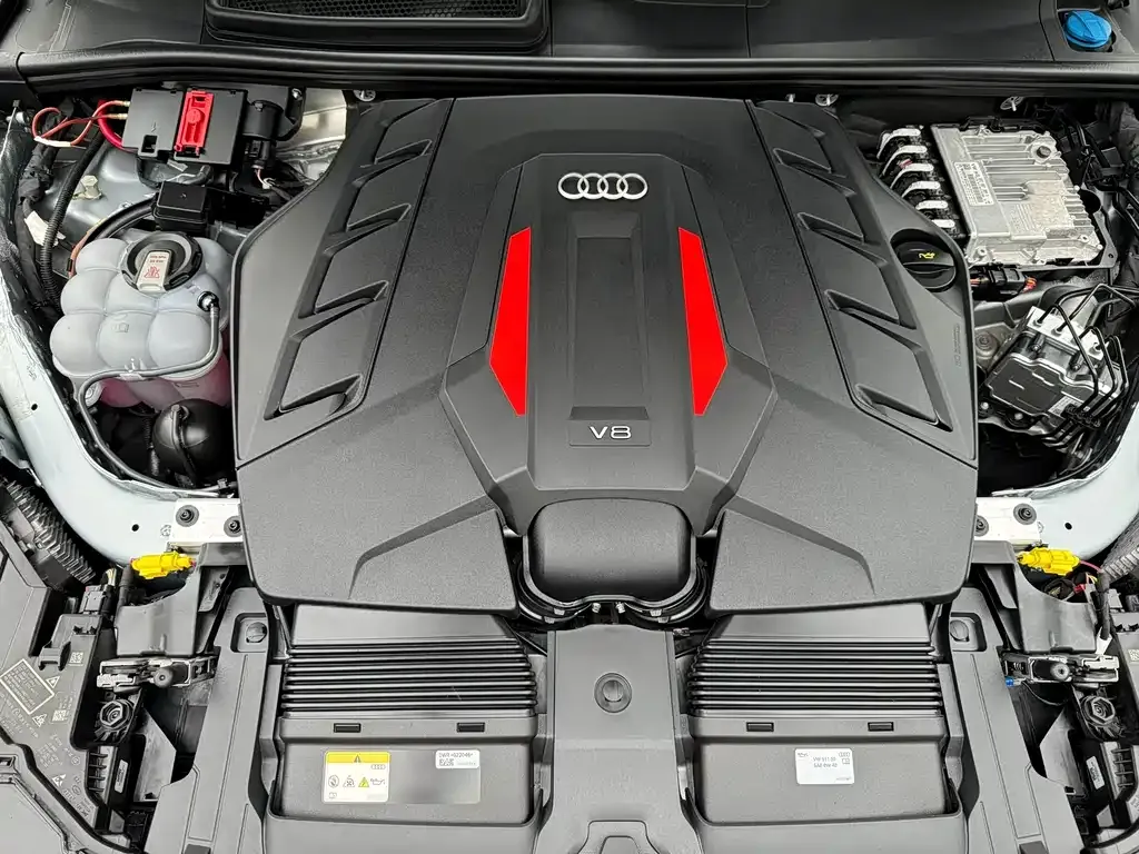 Audi SQ7 2024 из CN, фото 5