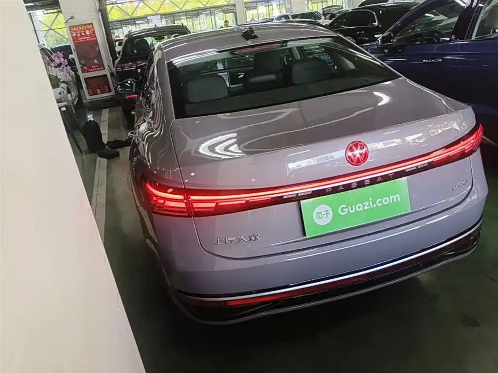 Volkswagen Passat — фото 4