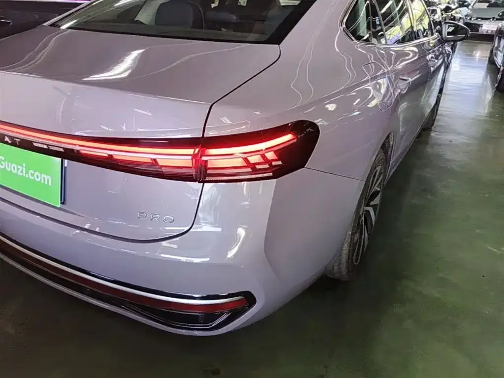 Volkswagen Passat — фото 8