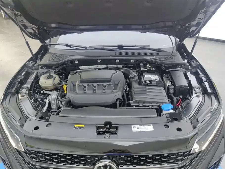 Volkswagen Passat — фото 10
