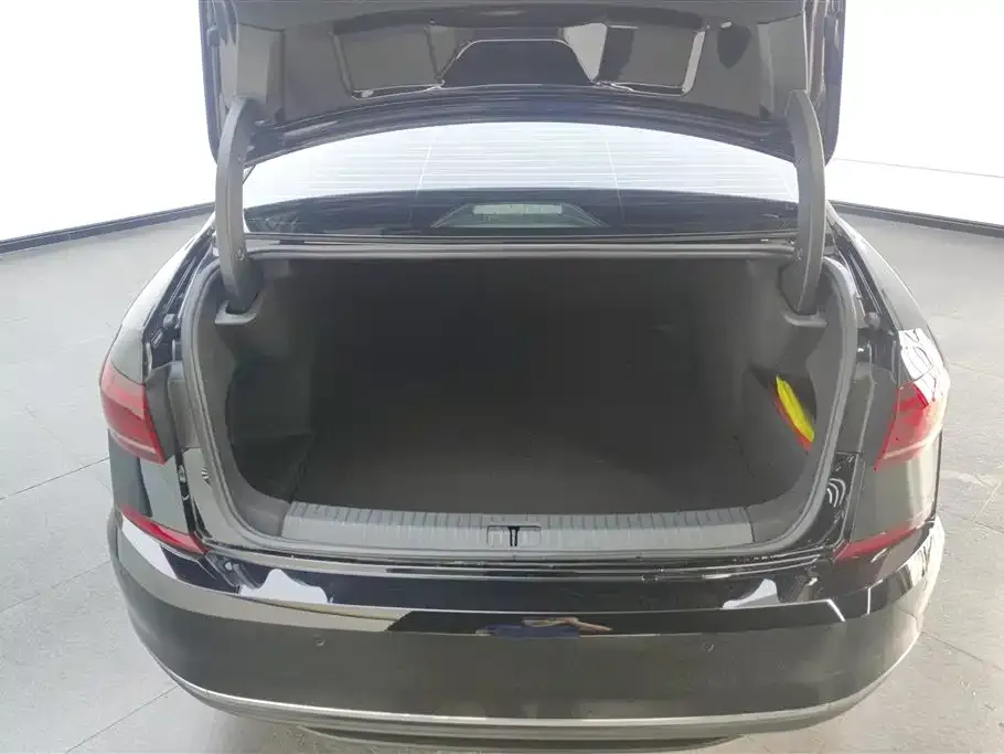 Volkswagen Passat — фото 4