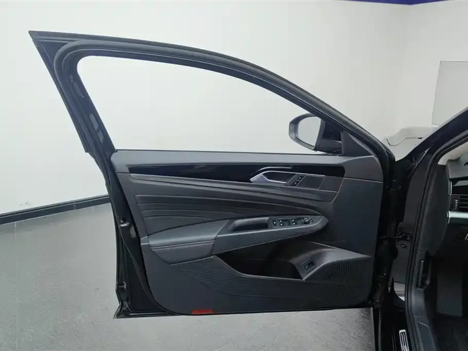 Volkswagen Passat — фото 7