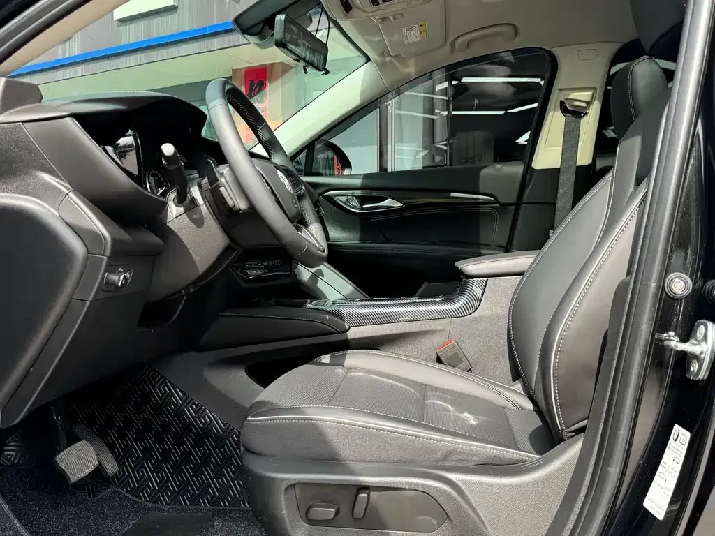 Buick Envision Plus — фото 6