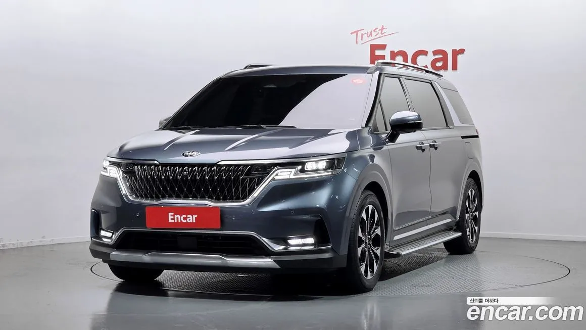 Kia Carnival — фото 1