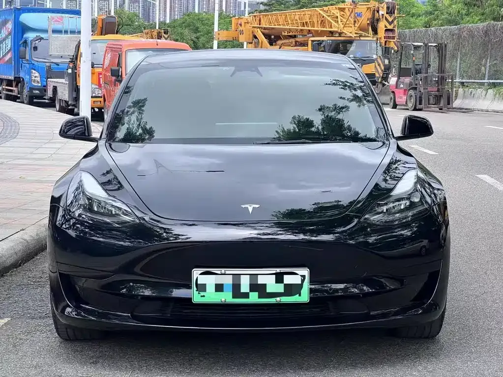 Tesla Model 3 — фото 5