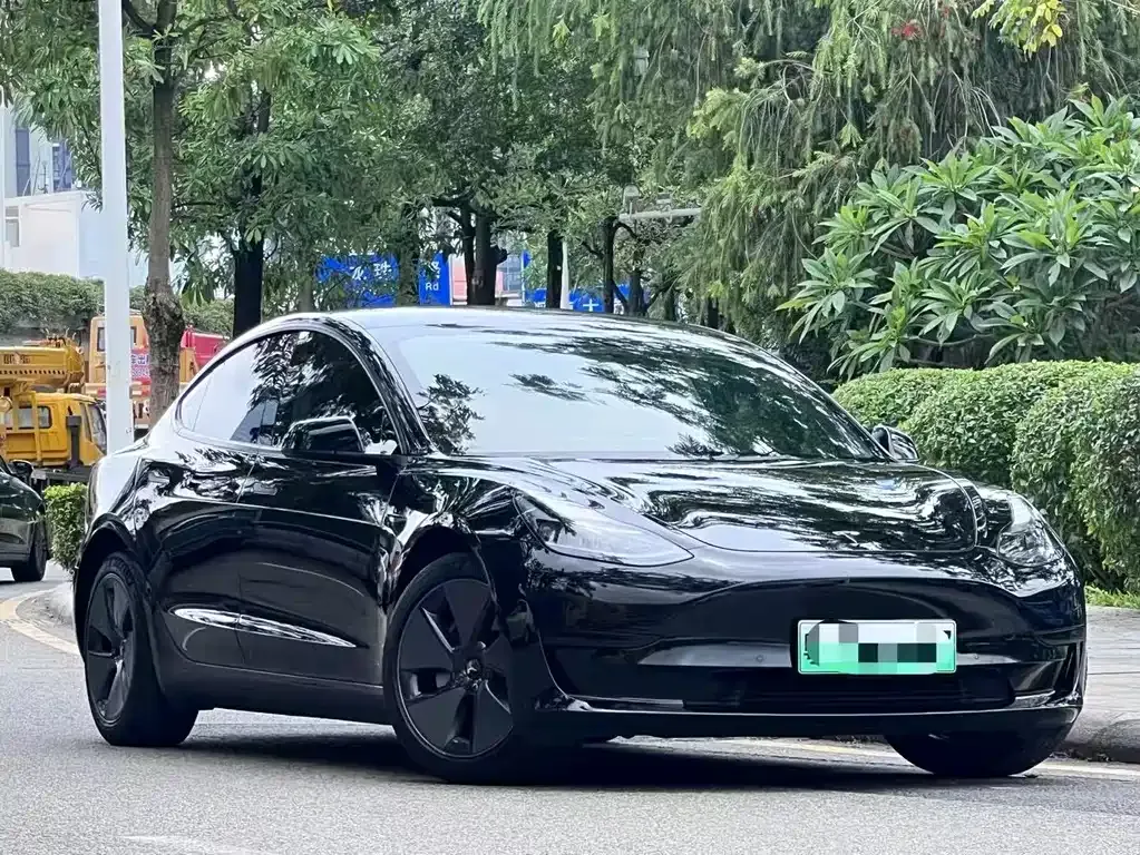 Tesla Model 3 — фото 6