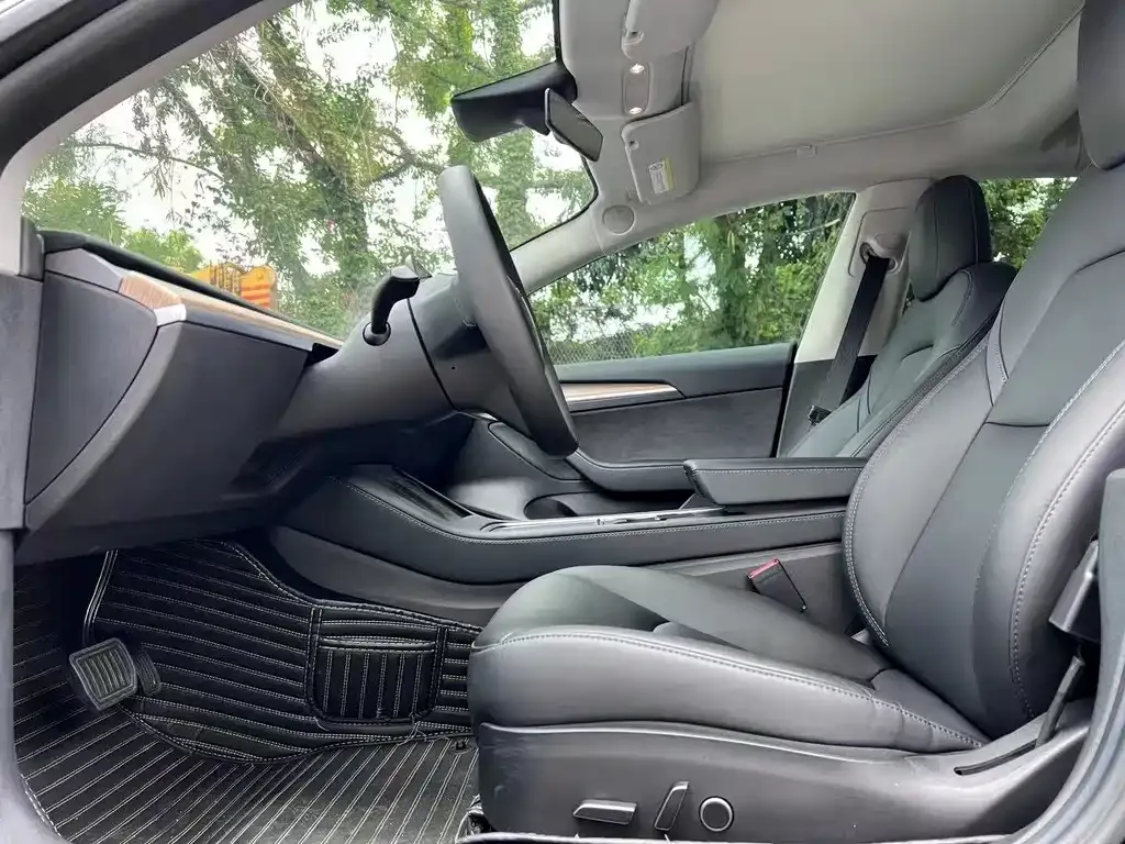 Tesla Model 3 — фото 3