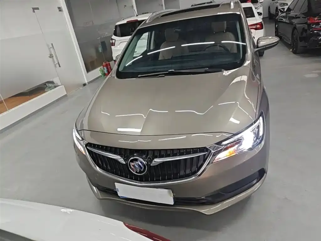 Buick GL6 2023 из CN, фото 2