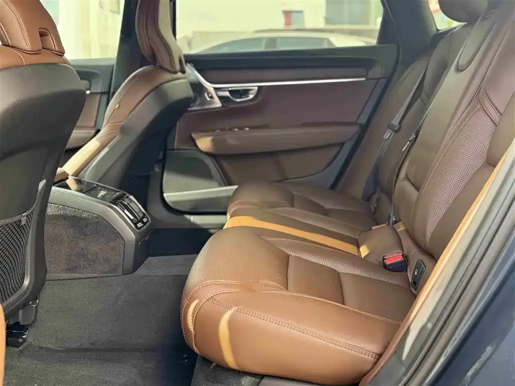 Volvo S90 — фото 2