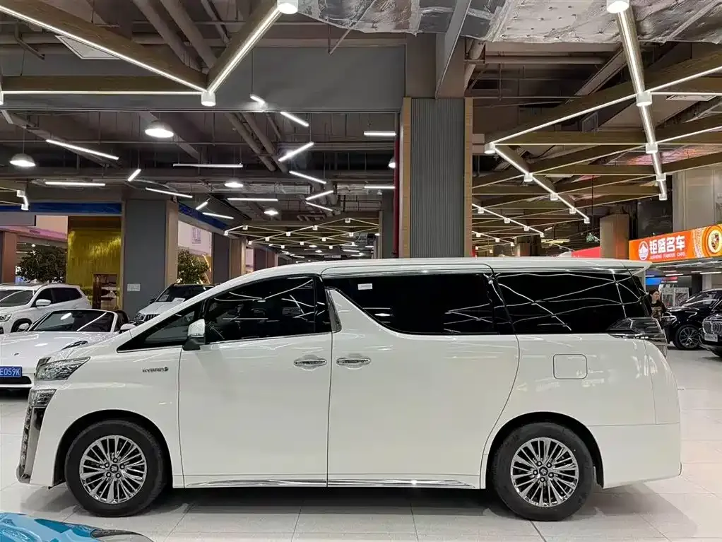 Toyota Vellfire 2022 из CN, фото 9