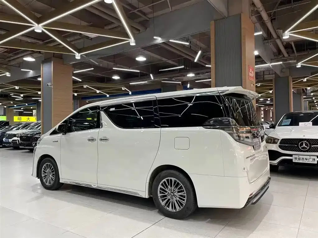 Toyota Vellfire 2022 из CN, фото 10