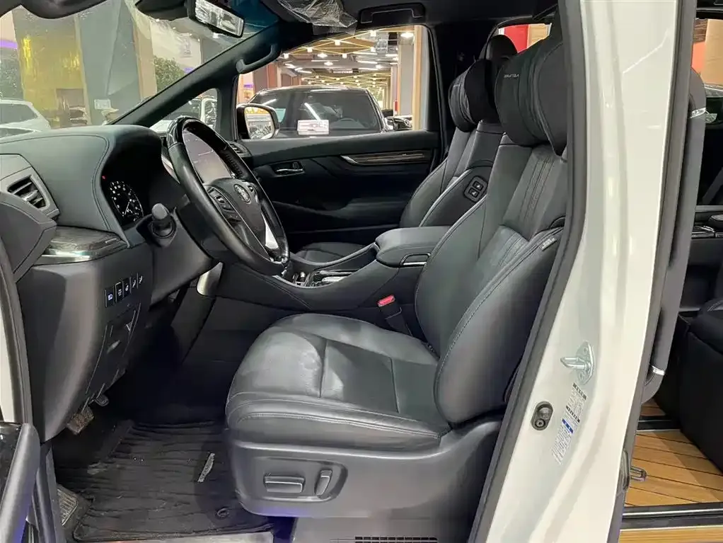 Toyota Vellfire 2022 из CN, фото 7
