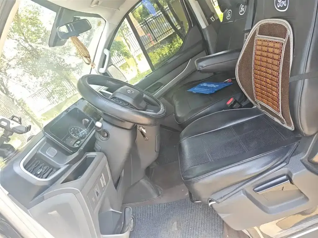 Ford Transit 2023 из CN, фото 10