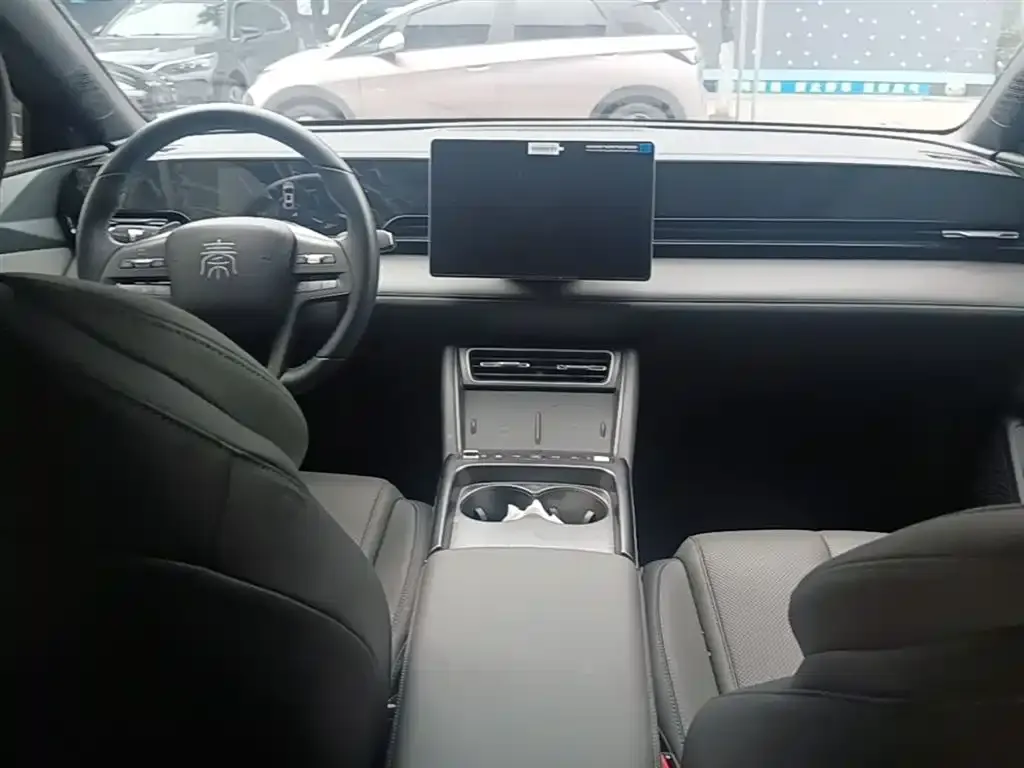 BYD Qin L — фото 3