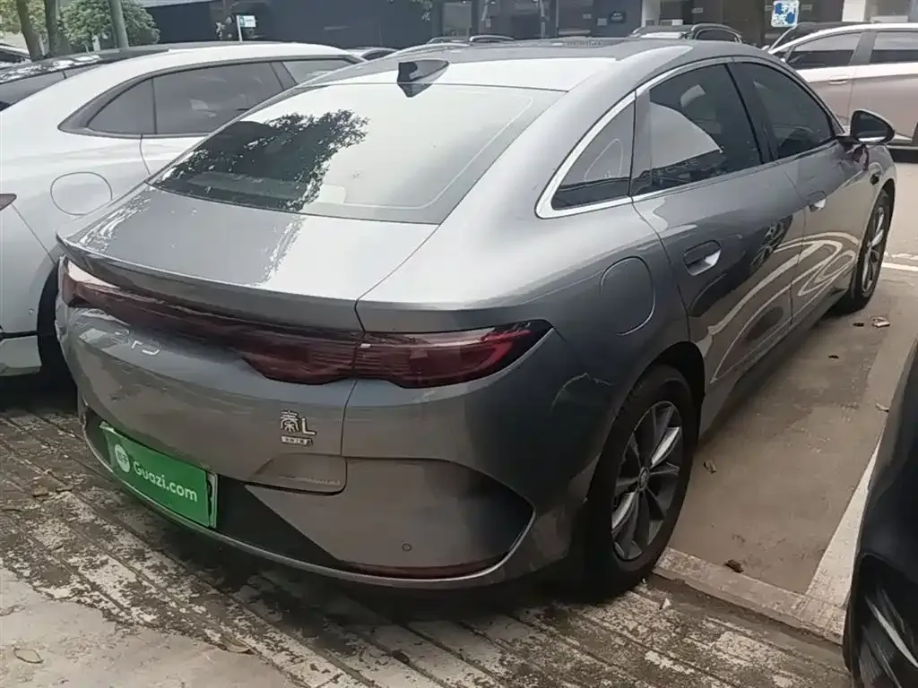 BYD Qin L — фото 10
