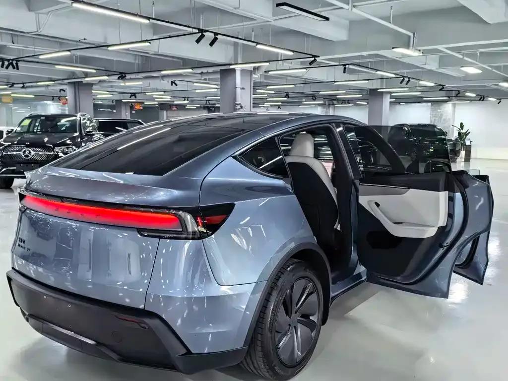 Tesla Model Y — фото 7