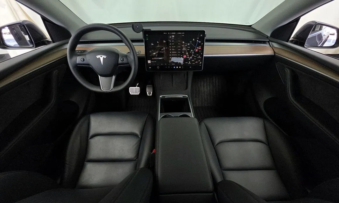 Tesla Model Y — фото 3