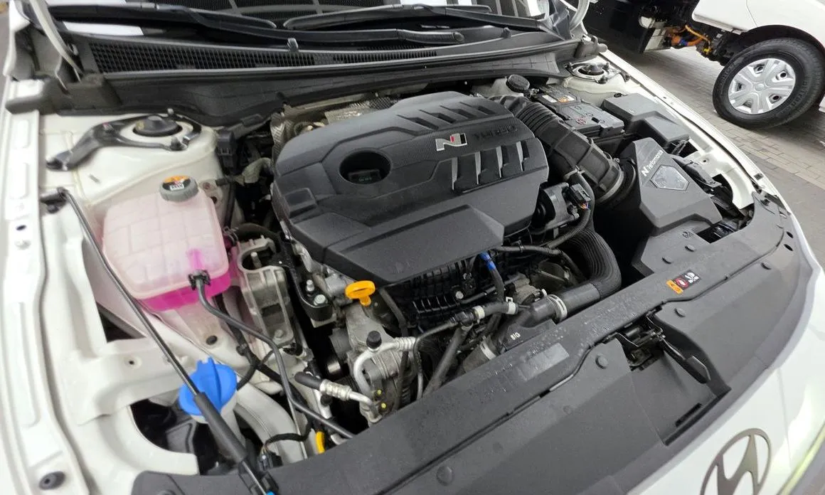 Hyundai AVANTE — фото 5