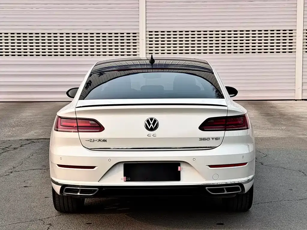 Volkswagen CC — фото 10