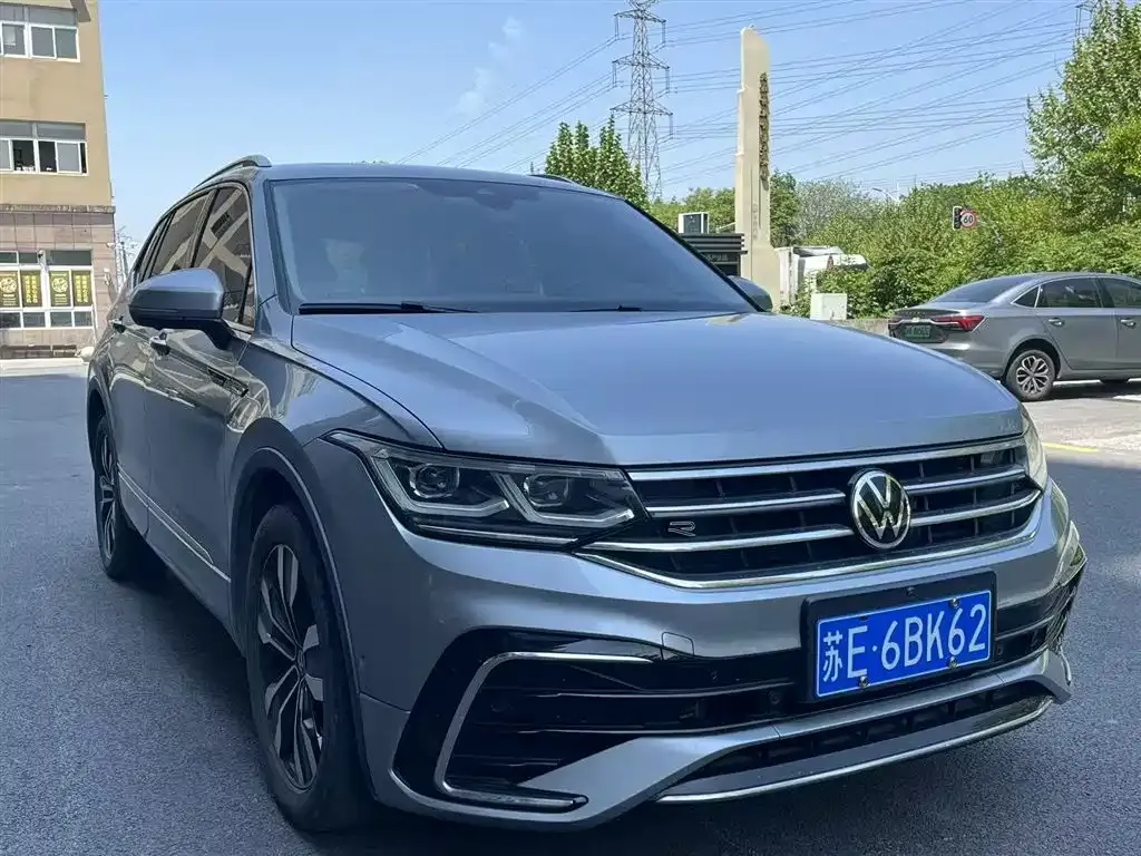 Volkswagen Tiguan L — фото 7