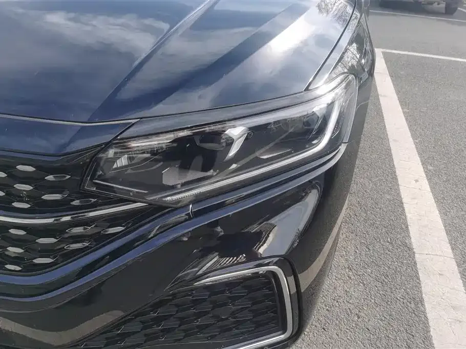 Volkswagen Passat — фото 10