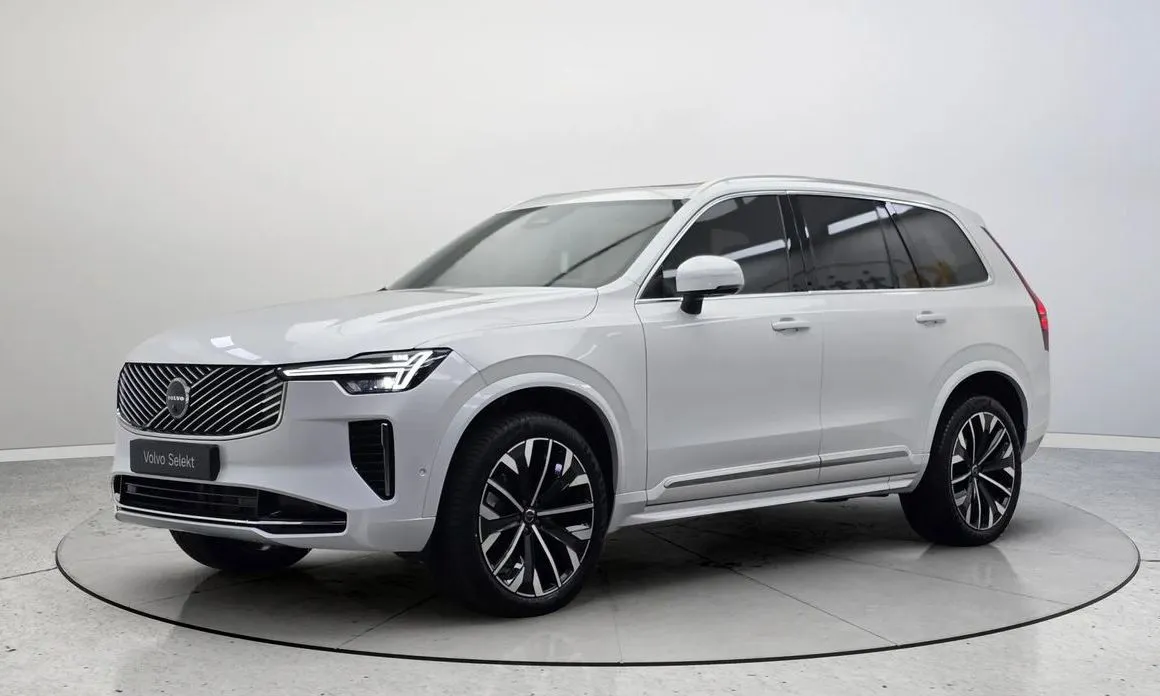 Volvo XC90 — фото 1