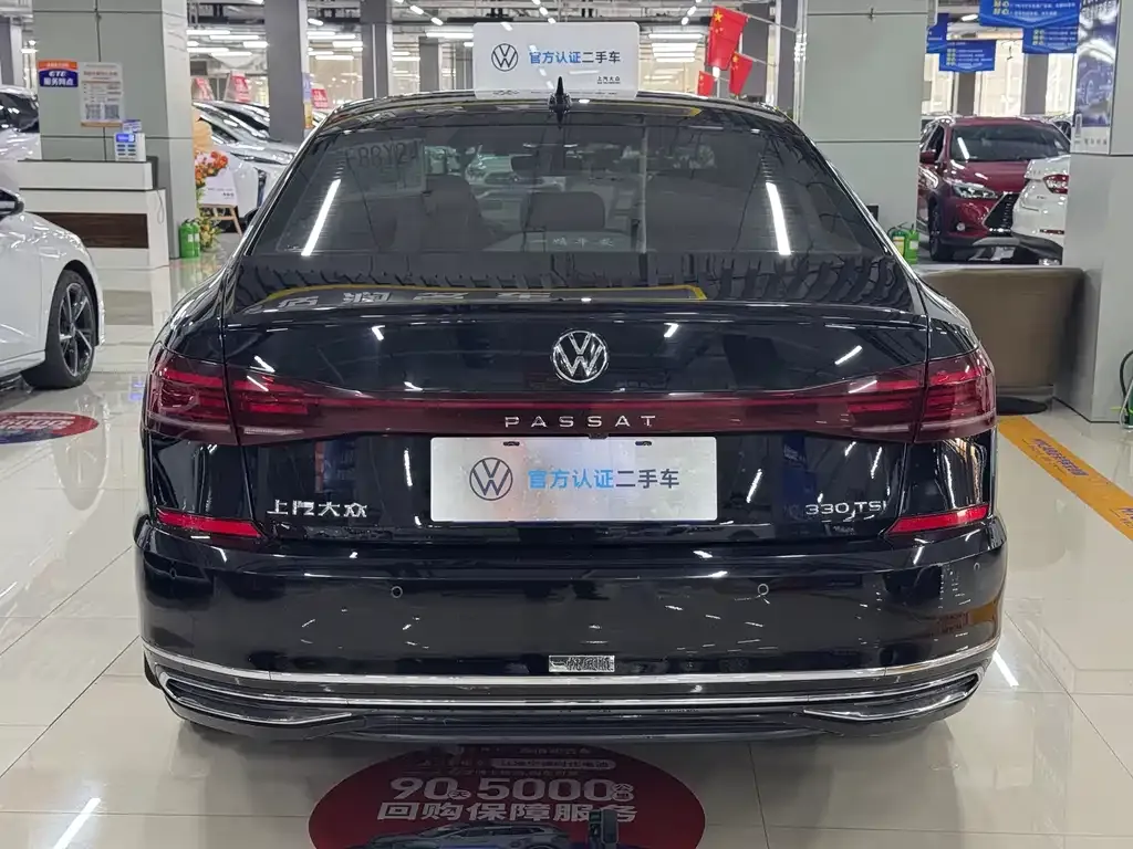 Volkswagen Passat — фото 10