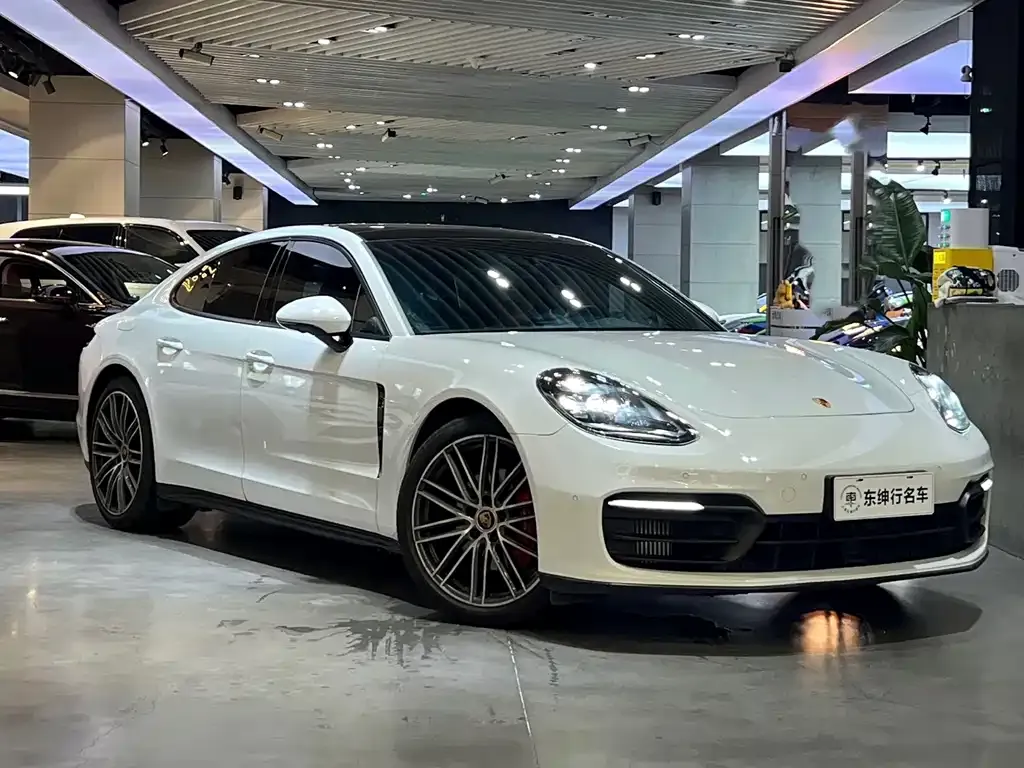 Porsche Panamera — фото 10