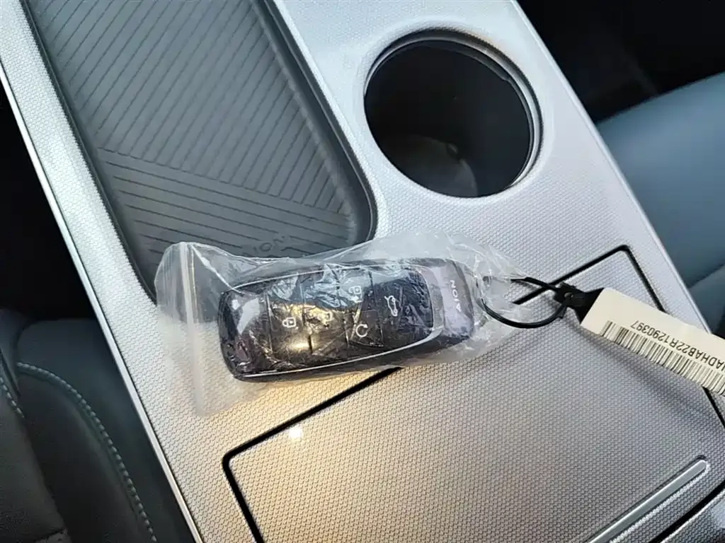 Aion Y — фото 3