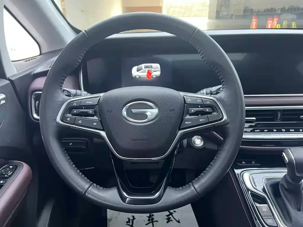 GAC Motor Trumpchi M6 — фото 8