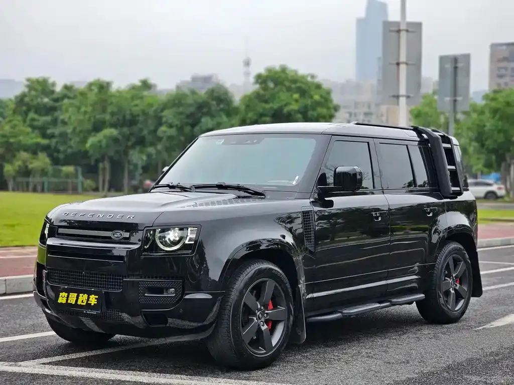 Land Rover Defender — фото 1