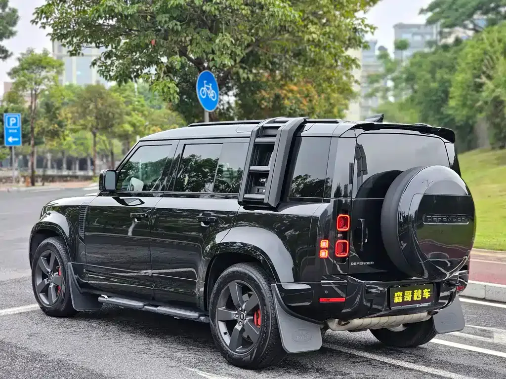Land Rover Defender — фото 10