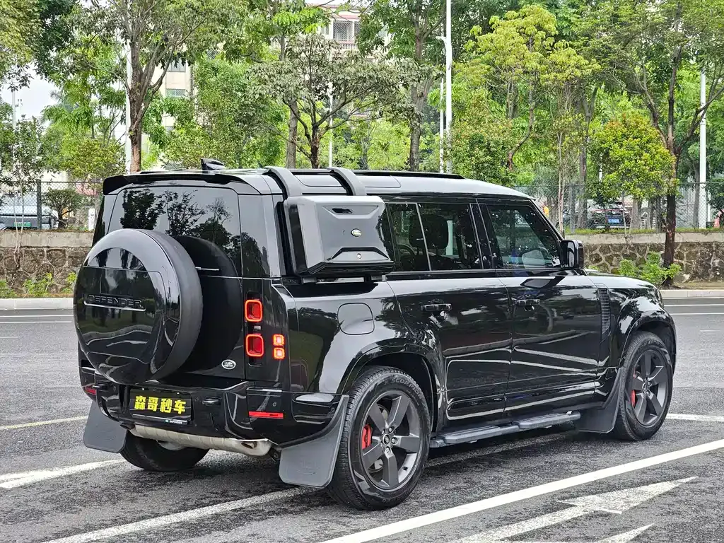Land Rover Defender — фото 9