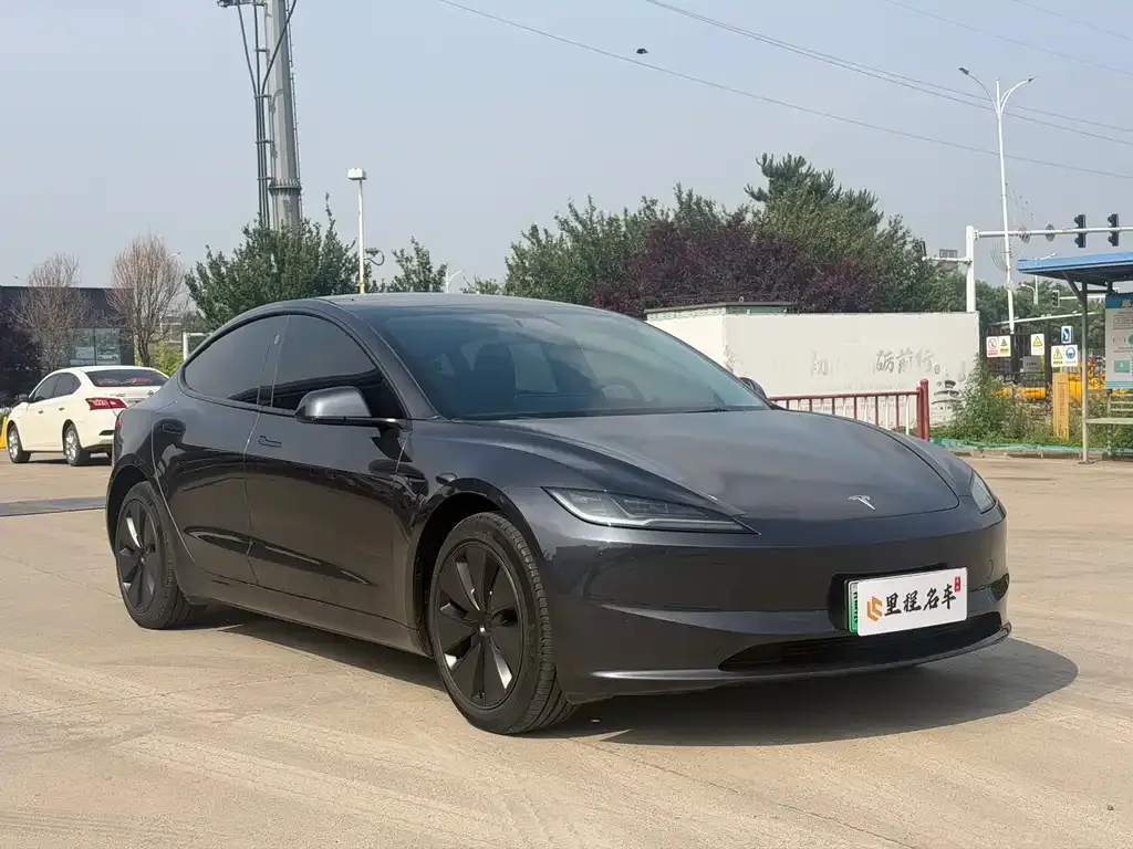 Tesla Model 3 — фото 3
