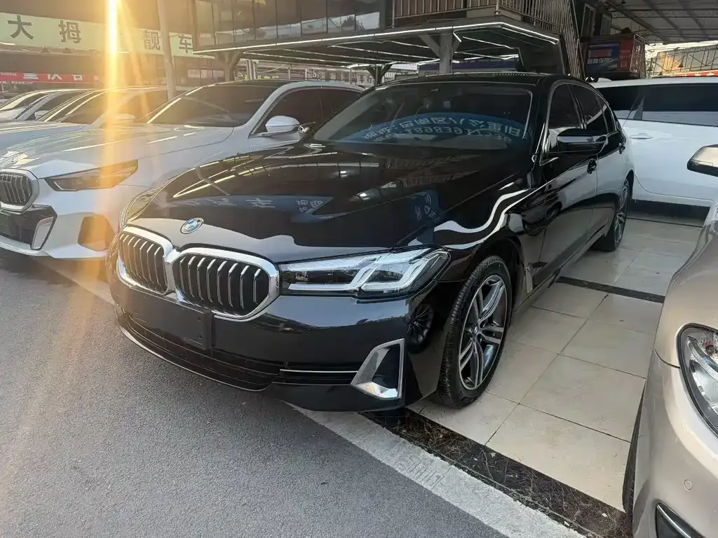 BMW 5 Series — фото 1