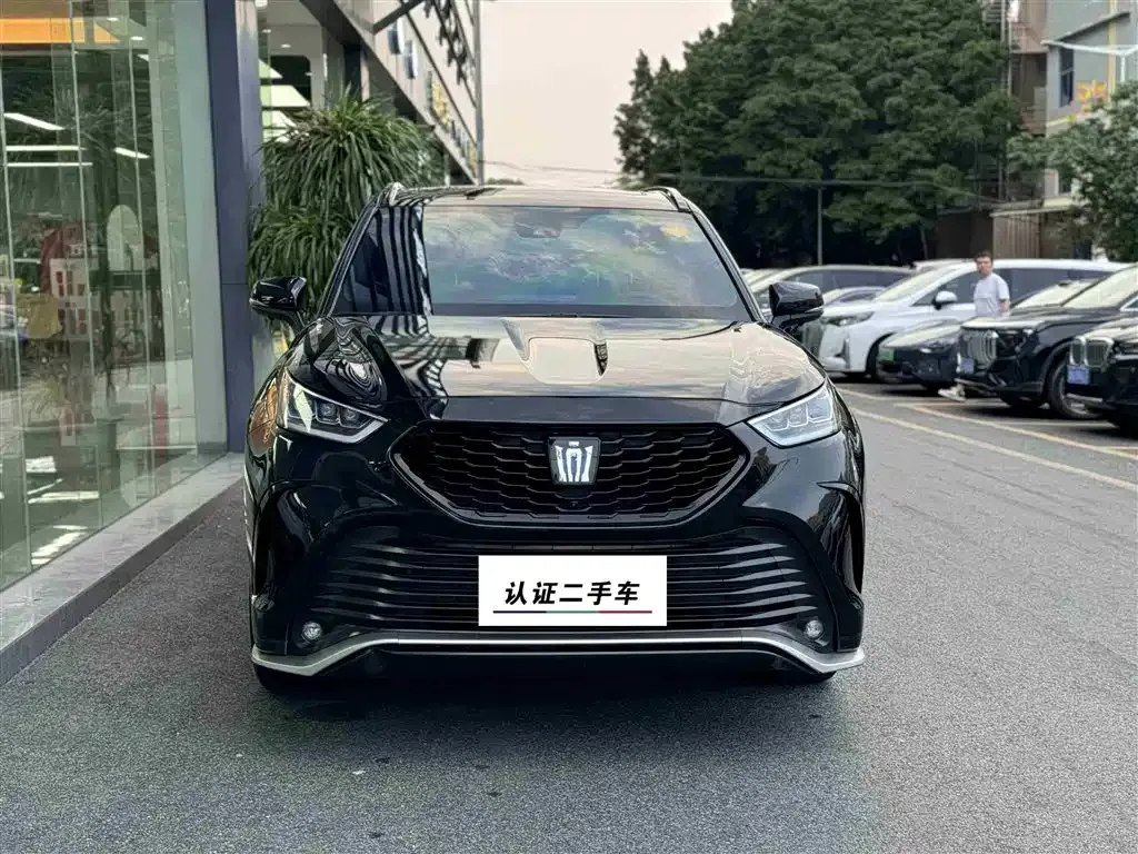 Toyota Crown Kluger 2023 из CN, фото 4