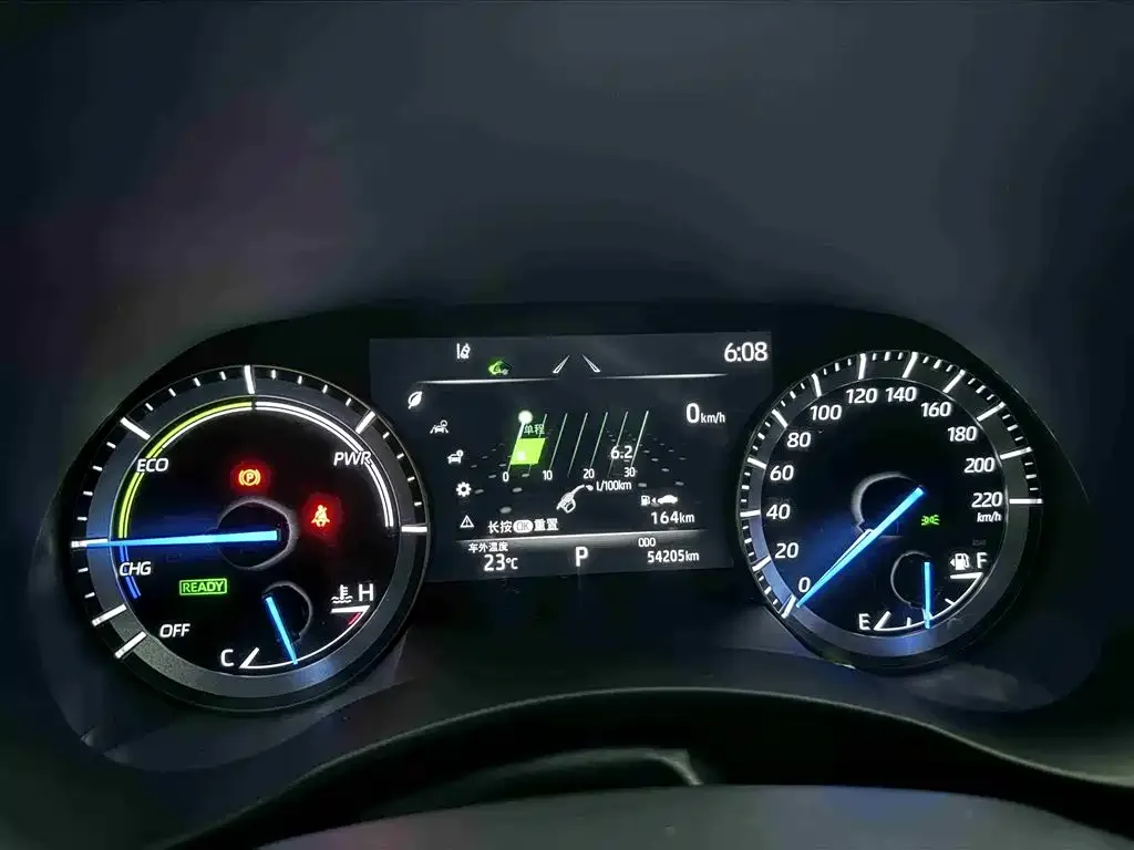 Toyota Crown Kluger 2023 из CN, фото 2