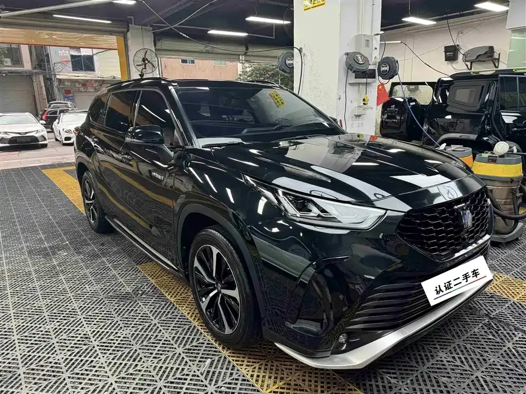Toyota Crown Kluger 2023 из CN, фото 8
