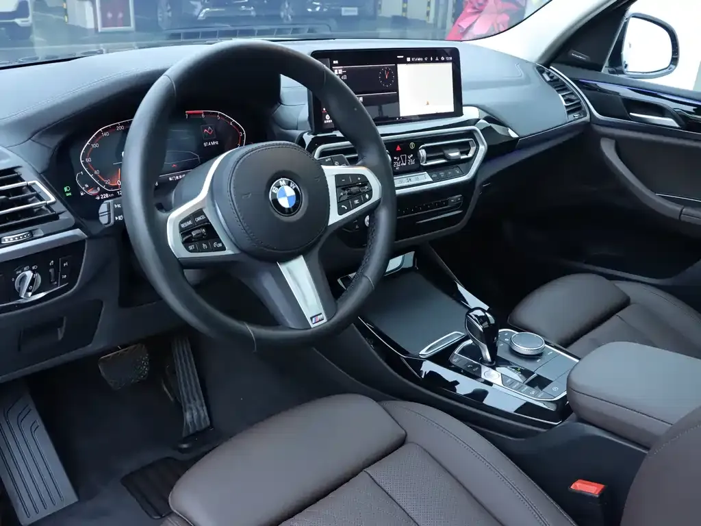 BMW X3 — фото 10