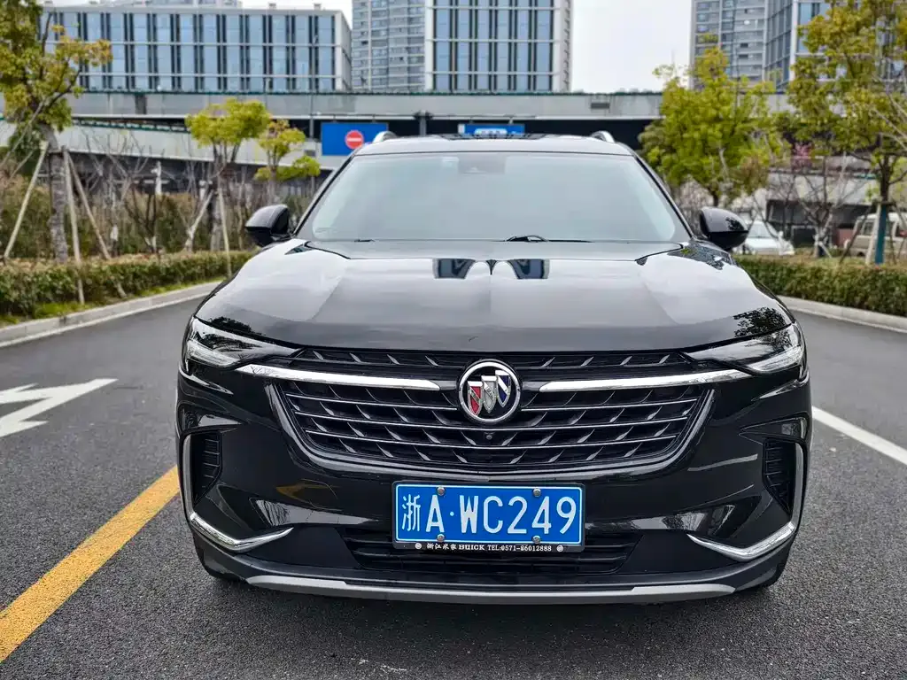 Buick Envision Plus — фото 9