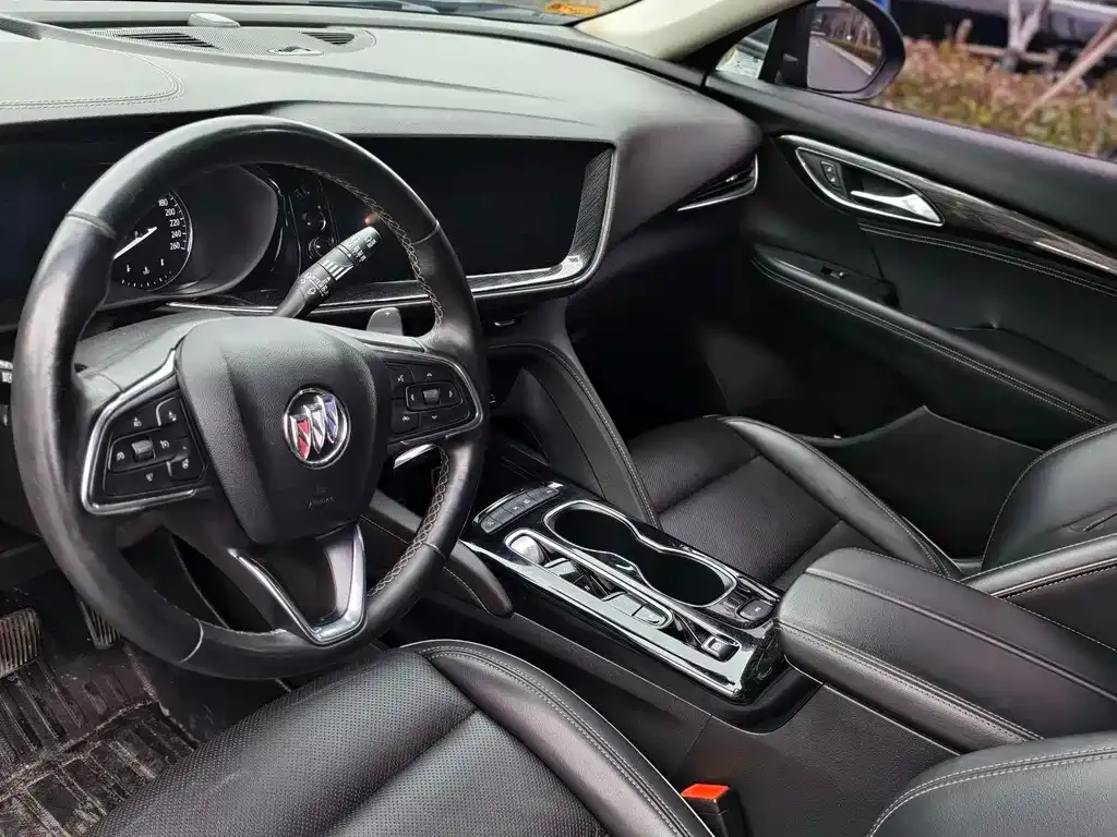 Buick Envision Plus — фото 5