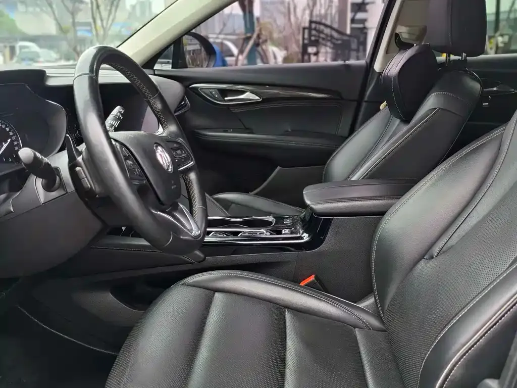 Buick Envision Plus — фото 2