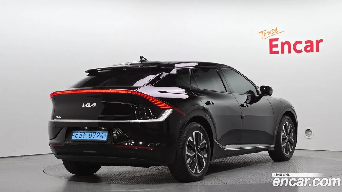 Kia EV6 2023 из KR, фото 2
