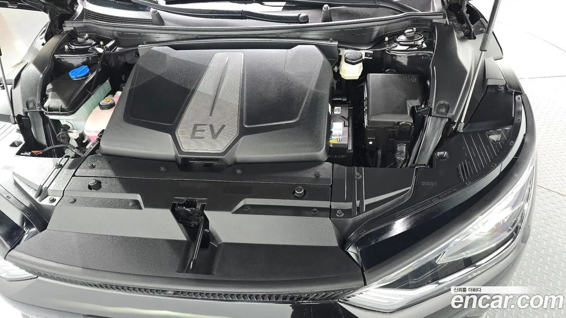 Kia EV6 2023 из KR, фото 10