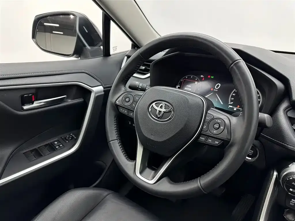 Toyota RAV4 2024 из CN, фото 10