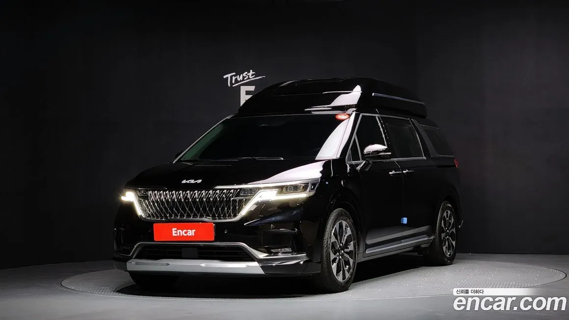 Kia Carnival — фото 1