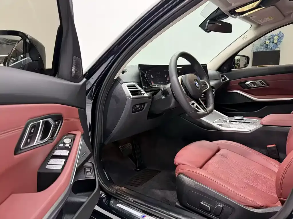 BMW 3 Series 2025 из CN, фото 8
