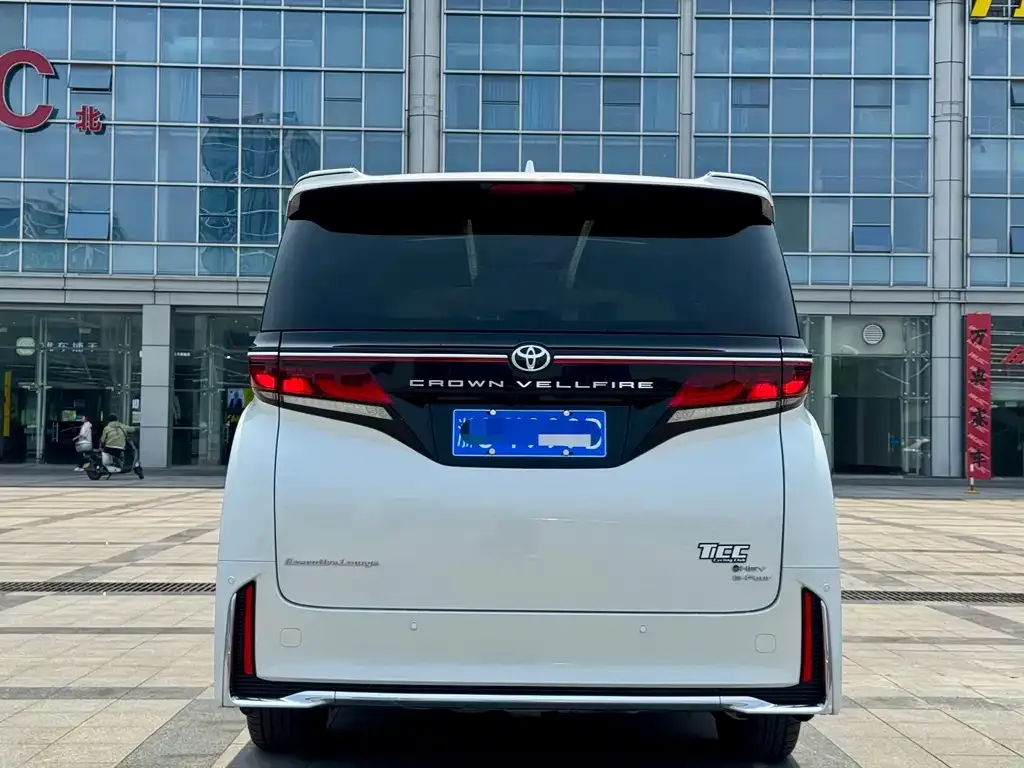 Toyota Vellfire — фото 6
