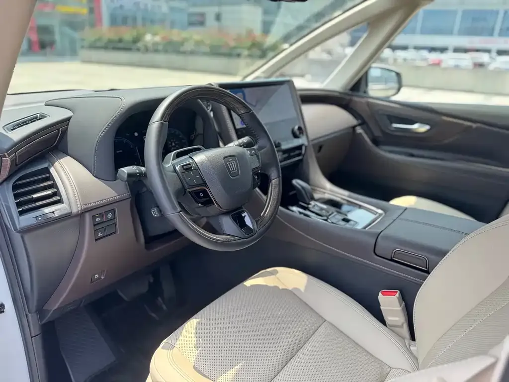 Toyota Vellfire — фото 5